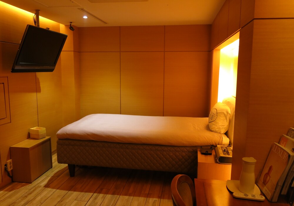 Private sleep study room
